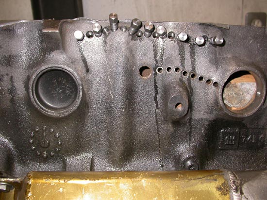 250_cracked_engine_block_repairs_bolts